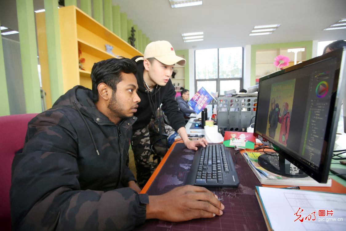 【光明图刊】孟加拉小伙“跨境电商”求学路